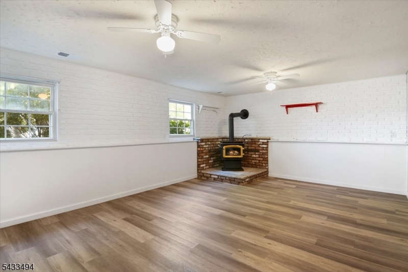 44 Summit Road Oak Ridge, NJ 07438 - Photo 14 of 19