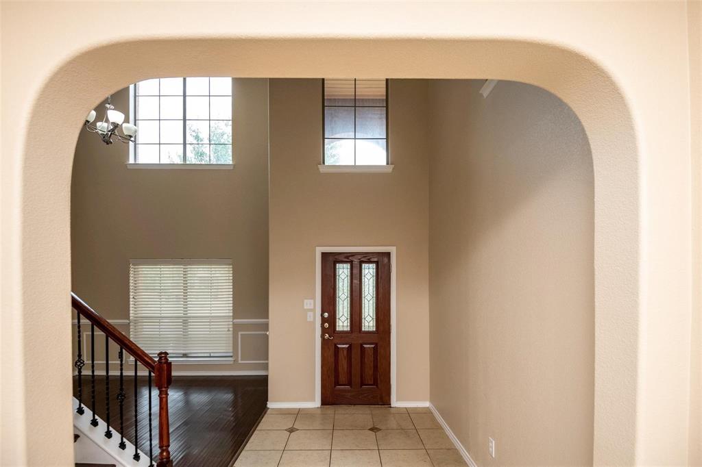 7607 Yearling Way Arlington, TX 76002 - Photo 2 of 25 a view of an entryway