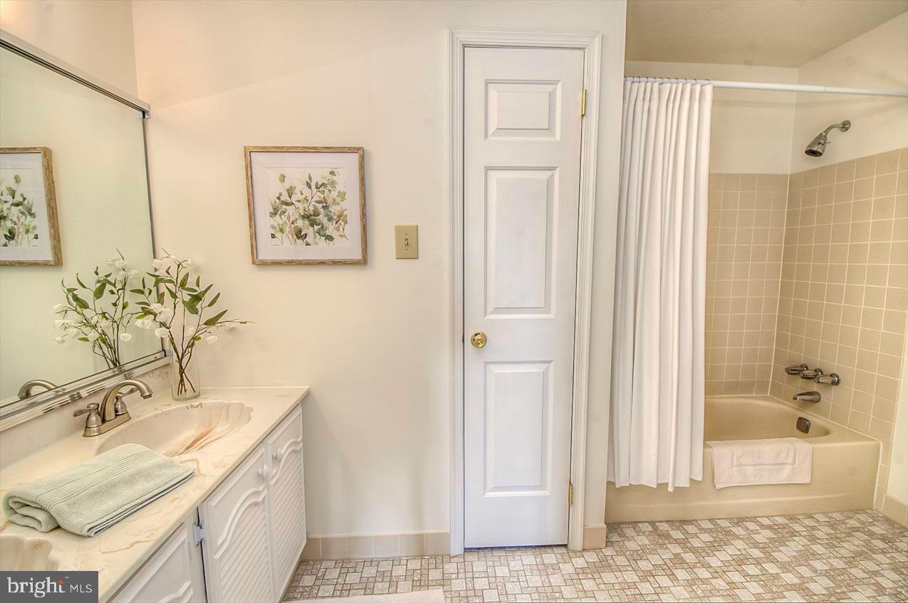 737 Knight Road Blue Bell, PA 19422 - Photo 27 of 28 Second full bath
