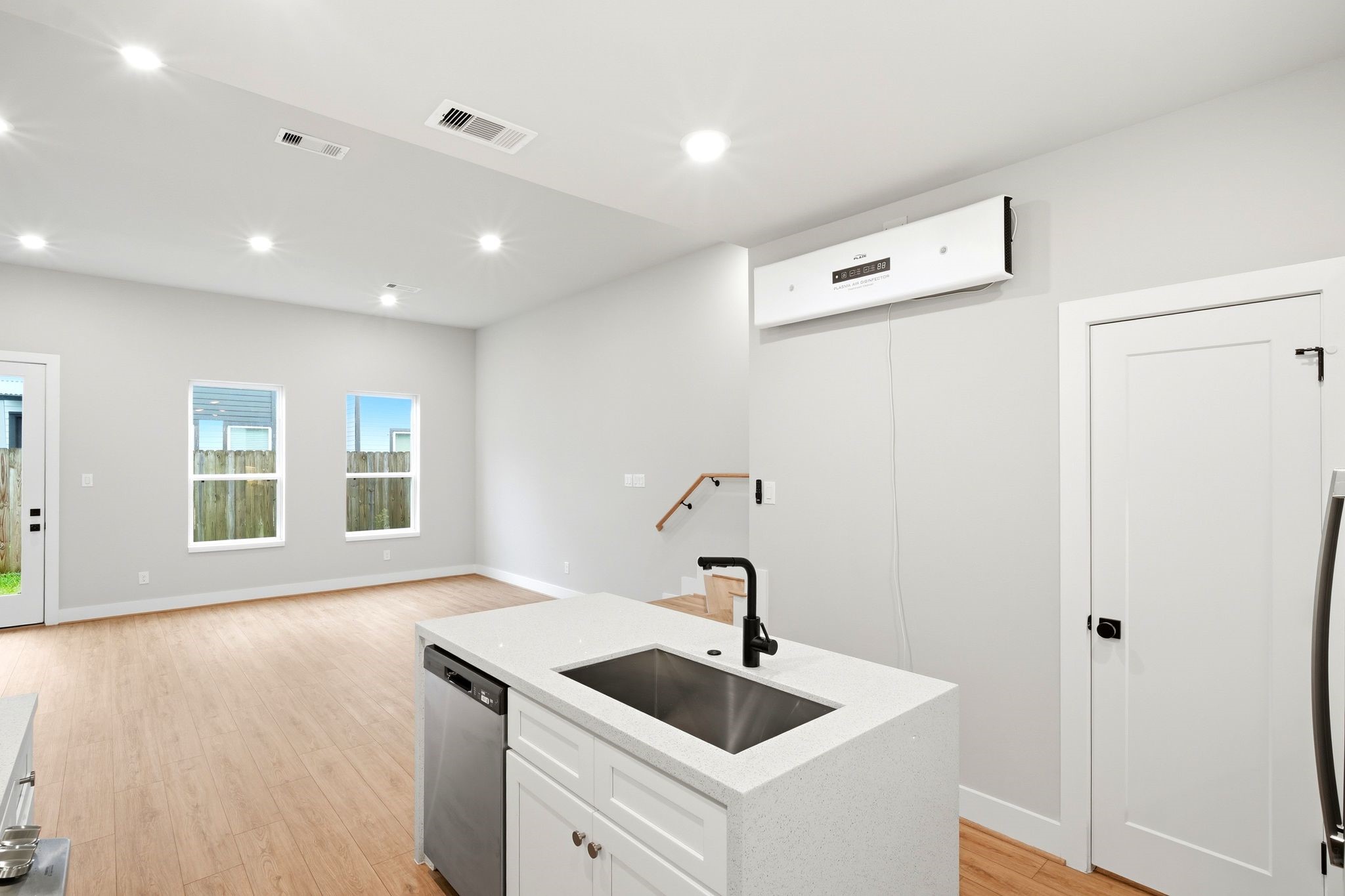 5814 Cebra Street Houston, TX 77091 - Photo 11 of 32 Perfect flow between kitchen and living—ideal for entertaining.