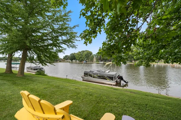 $529,900 | 2127 Bluewater Drive, Warsaw, IN 46580