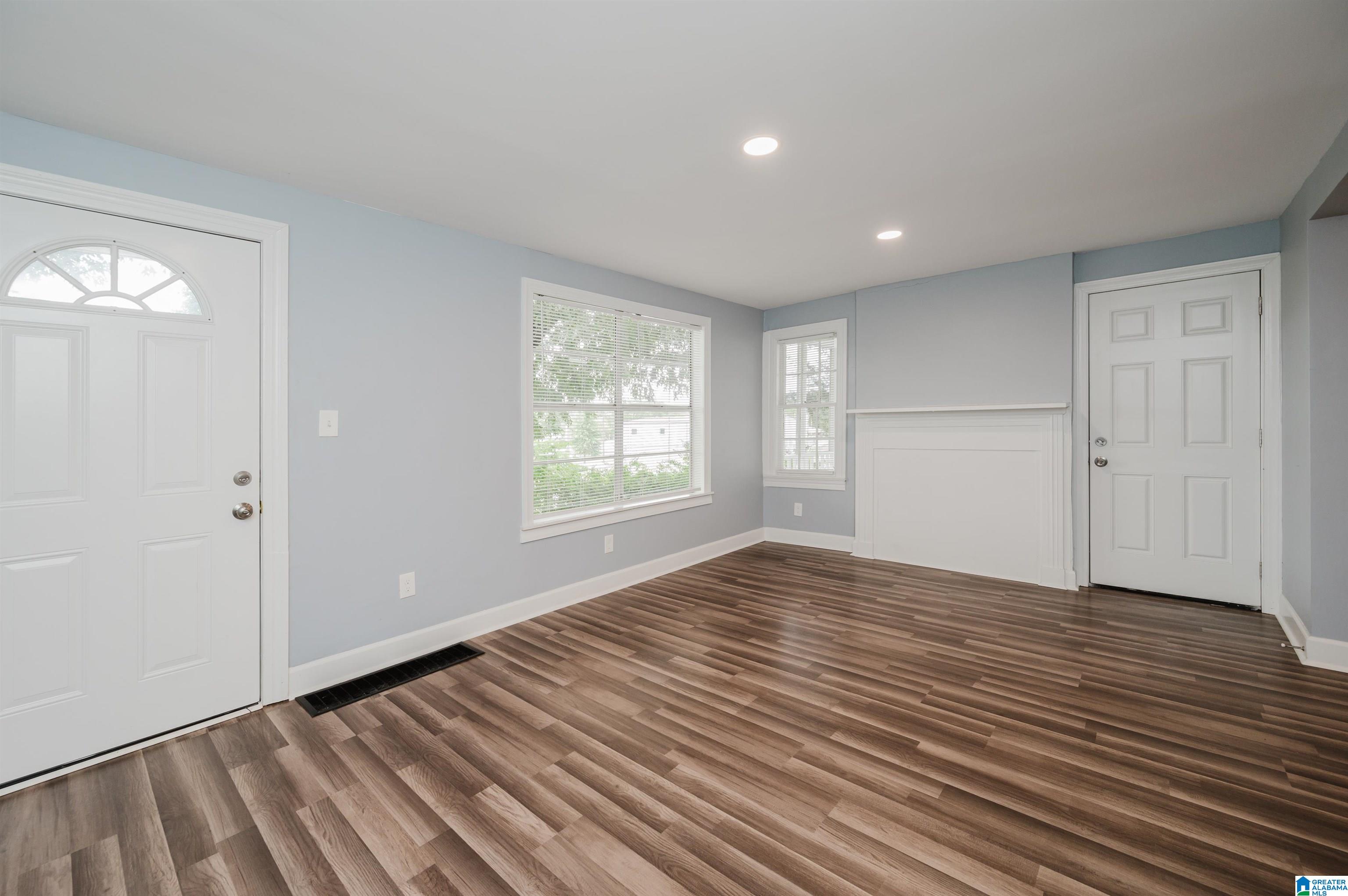 609 Valley Road Fairfield, AL 35064 - Photo 6 of 36