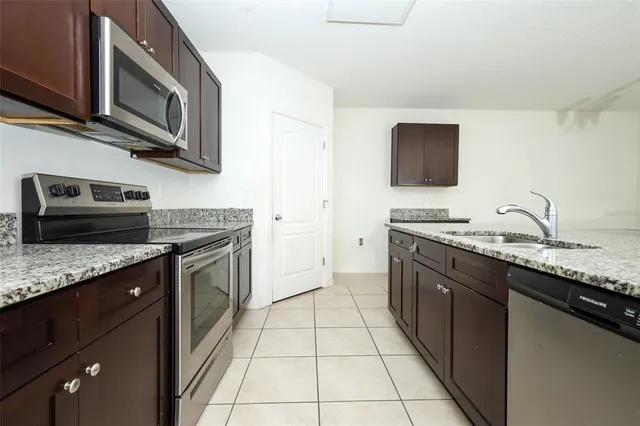 $300,000 | 1864 Green Dragon Drive, St. Cloud, FL 34771