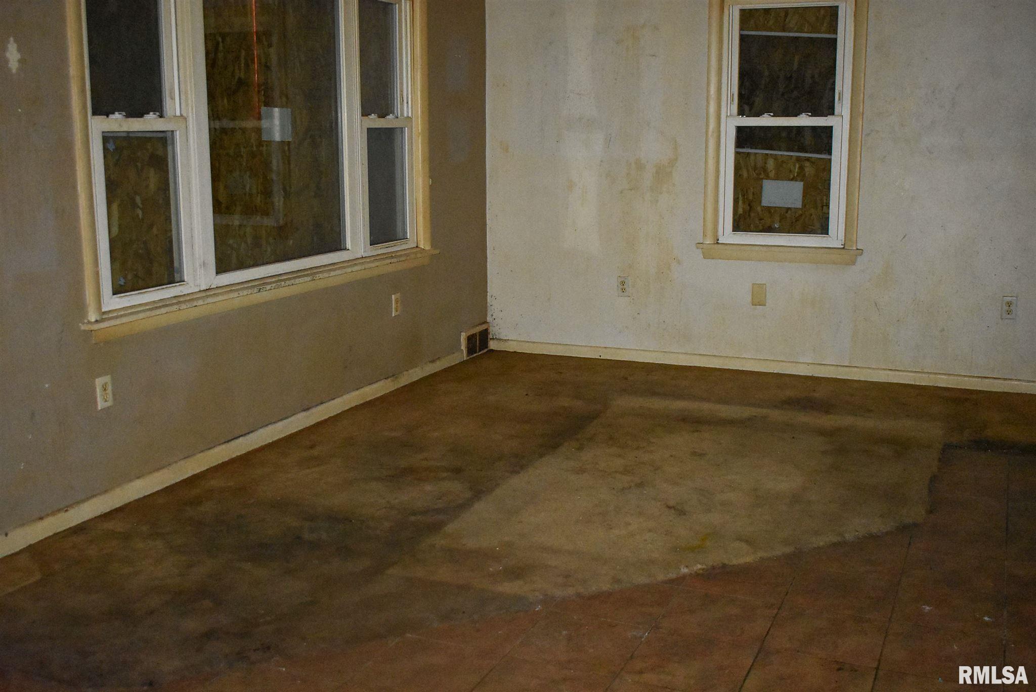 1502 Anna Road Pekin, IL 61554 - Photo 3 of 20 Gallery Image 3