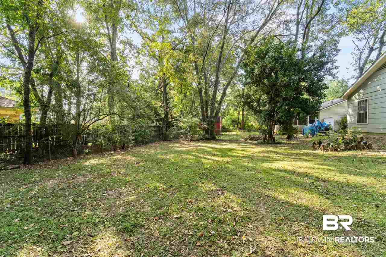 2025 Oakchase Court Mobile, AL 36609 - Photo 18 of 20 Backyard