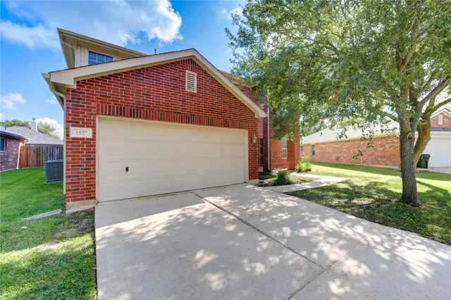 $2,895 | 5527 Gatesprings Lane, Sugar Land, TX 77479