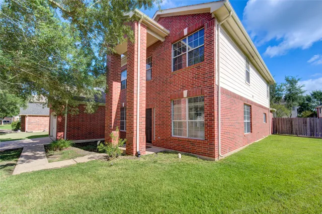 $2,895 | 5527 Gatesprings Lane, Sugar Land, TX 77479