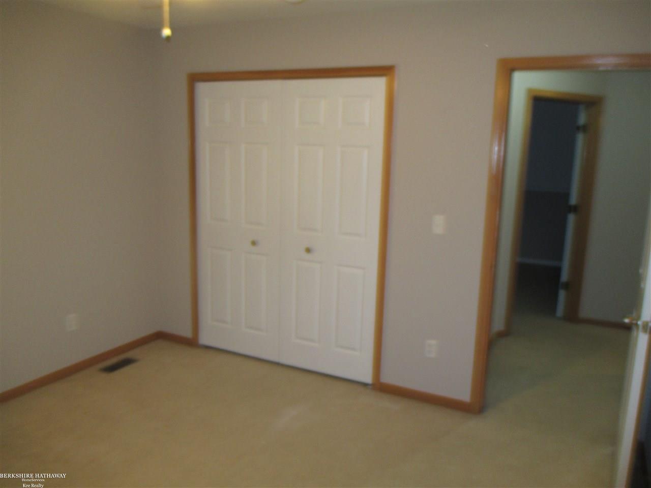 46243 Rocker Drive Macomb, MI 48044 - Photo 17 of 23 50003208-16.JPG