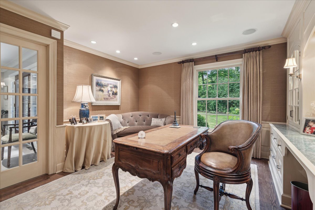 1213 Turicum Road Lake Forest, IL 60045 - Photo 25 of 59 a living room with furniture and a window