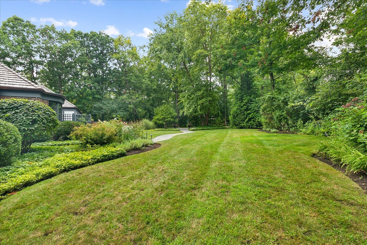 1213 Turicum Road Lake Forest, IL 60045 - Photo 53 of 59 a view of a field with a tree