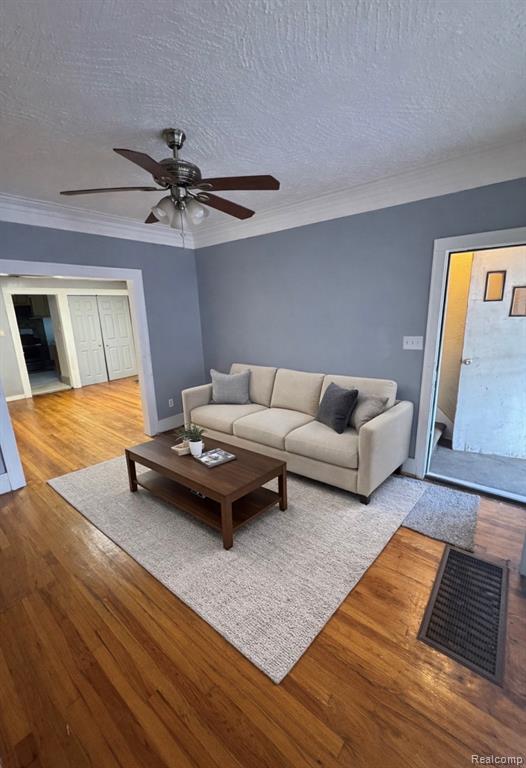 2222 Clements Street Detroit, MI 48238 - Photo 5 of 7
