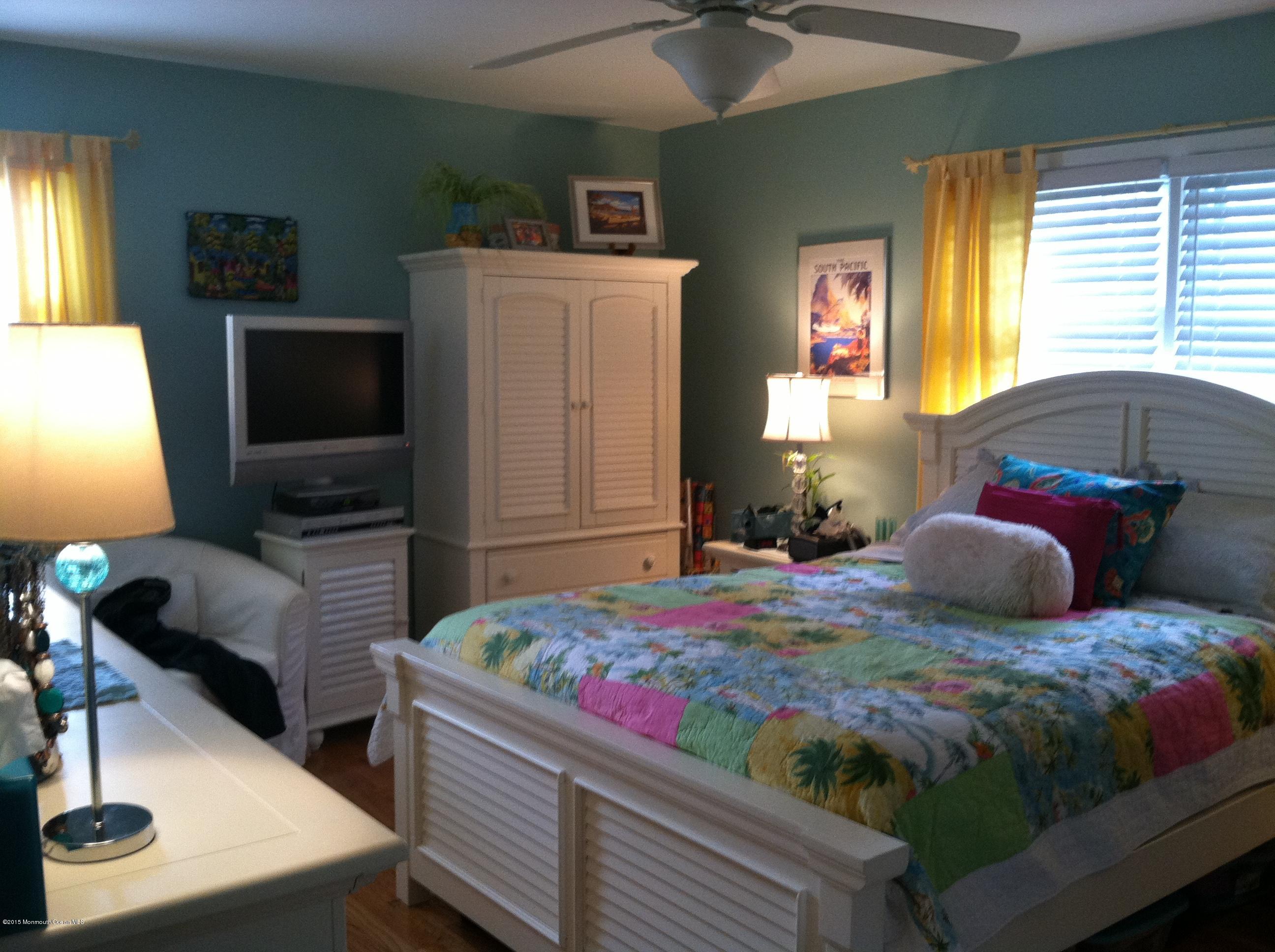 210 Ivins Road Neptune Township, NJ 07753 - Photo 8 of 13 sdsds