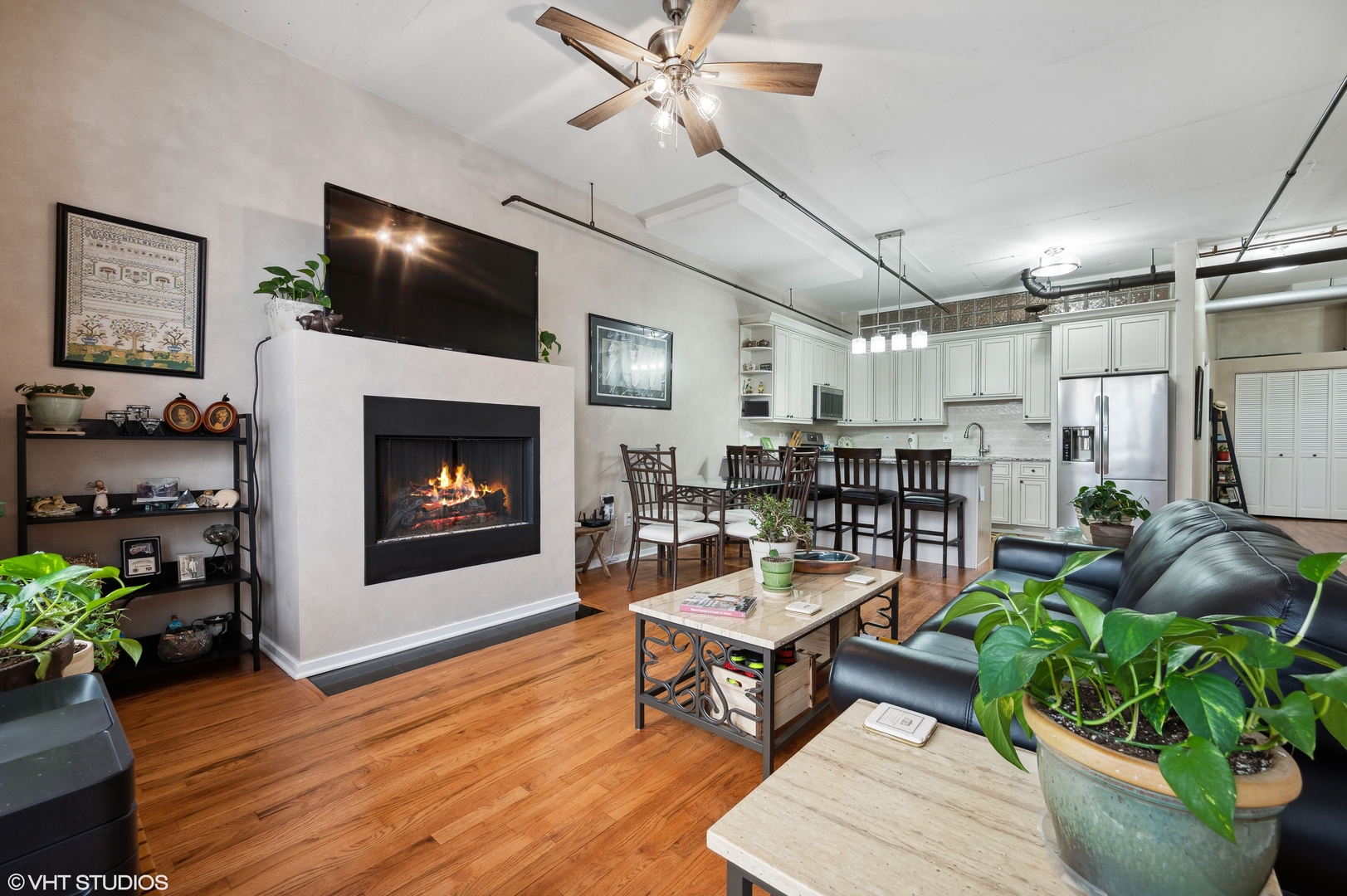 6 South Laflin Street, Unit 807S Chicago, IL 60607 - Photo 11 of 26