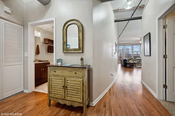 $499,900 | 6 South Laflin Street, Unit 807S, Chicago, IL 60607