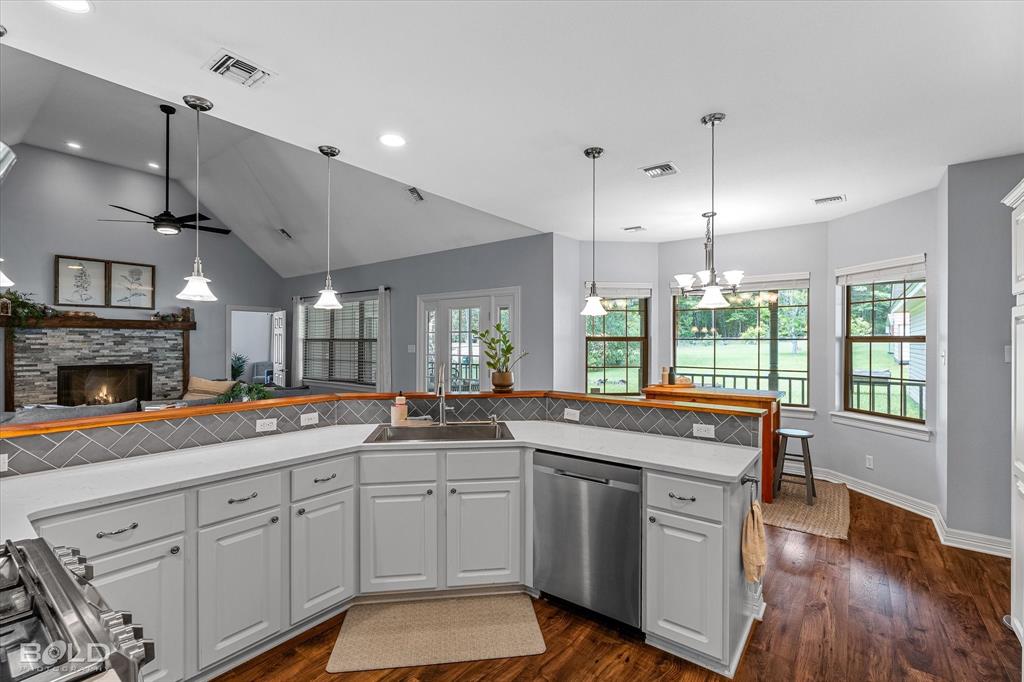 7412 Greenwood Springridge Road Greenwood, LA 71033 - Photo 13 of 40