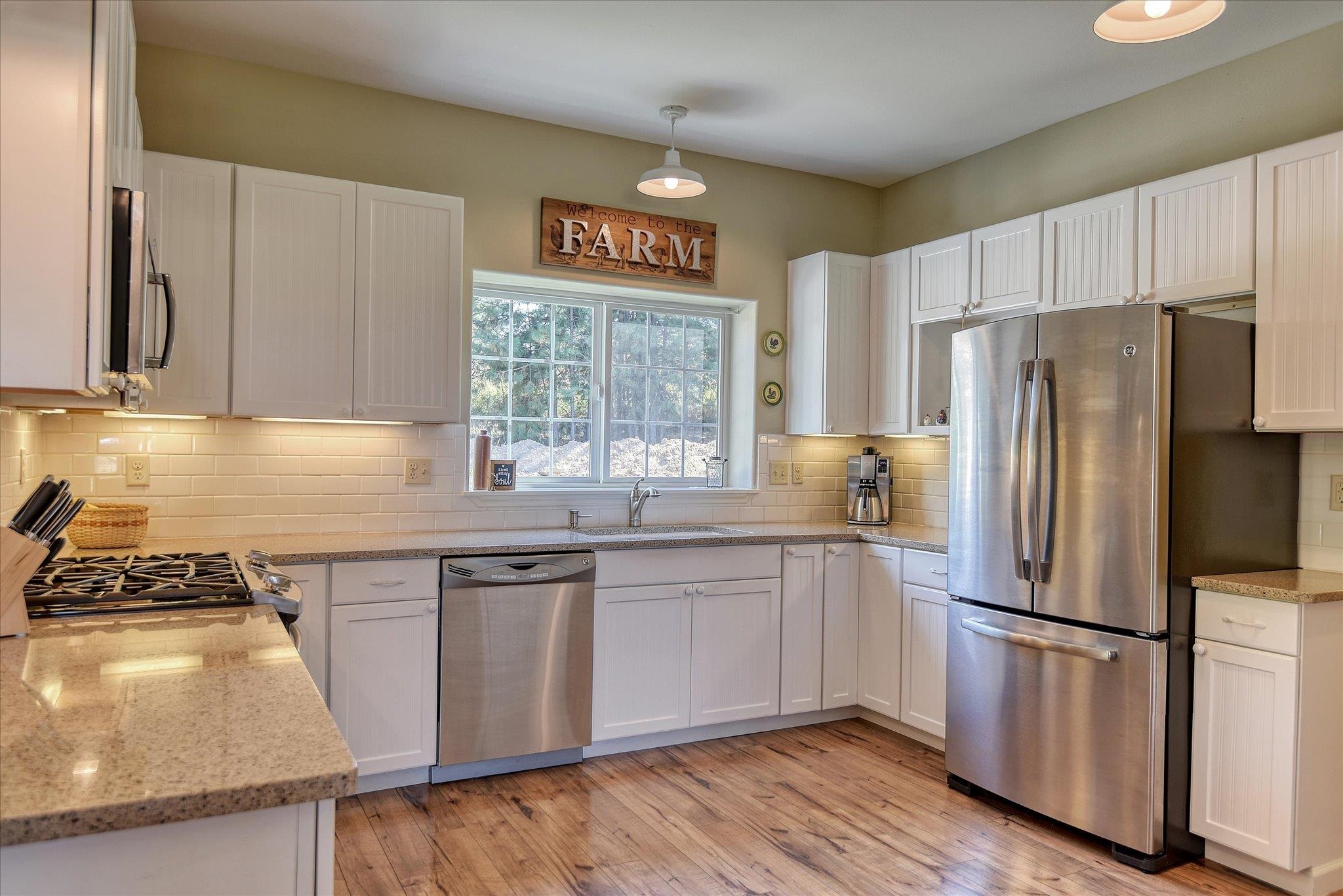21907 North Monroe Road Spokane, WA 99208 - Photo 6 of 44