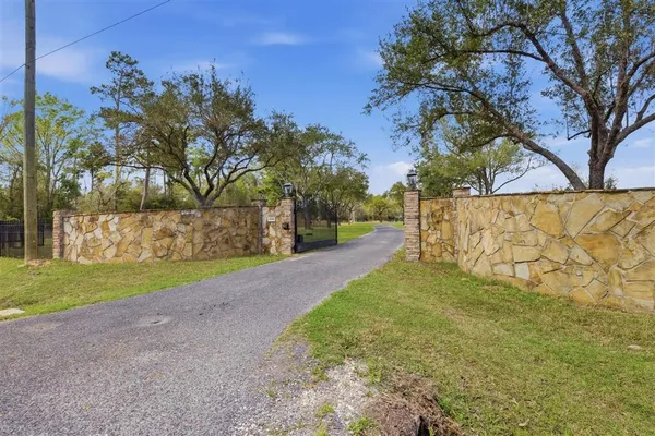 $3,250,000 | 1046 Hollis Road, Westlake, LA 70669