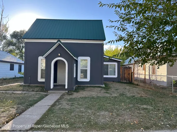$1,500 | 586 Rose Street, Craig, CO 81625