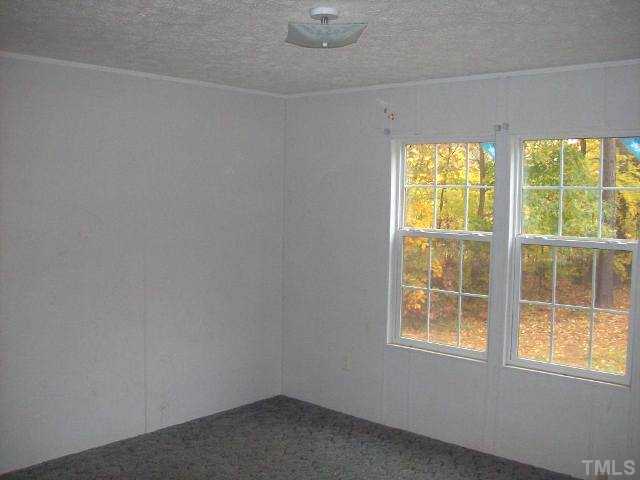 2084 Stagecoach Road Henderson, NC 27537 - Photo 5 of 7