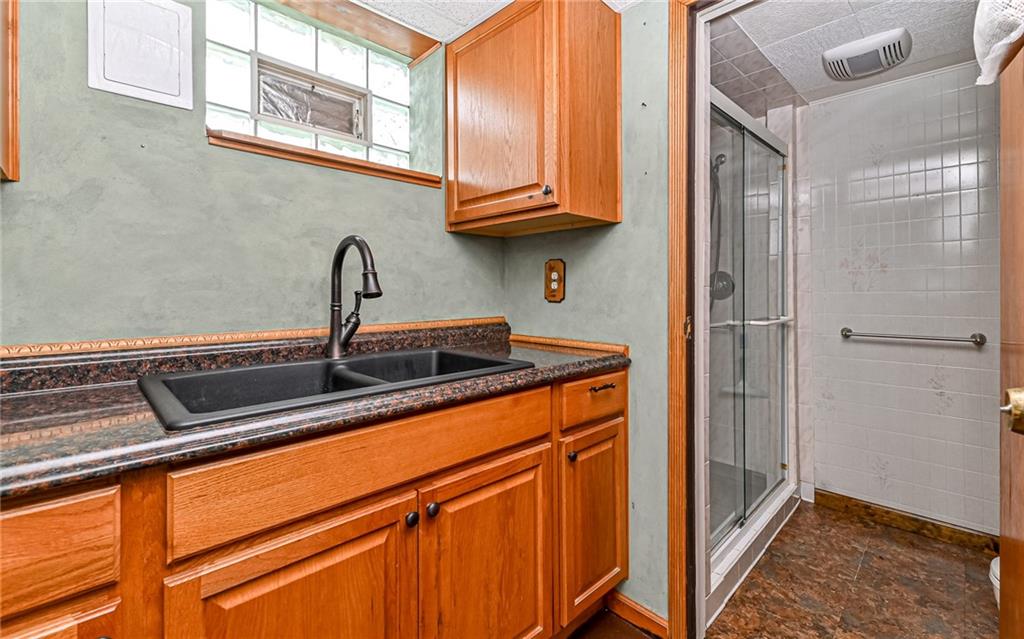 371 Hemlock Road Trafford, PA 15085 - Photo 23 of 37 Gallery Image 23