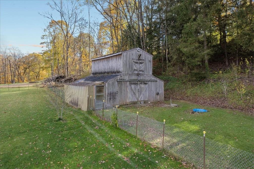 371 Hemlock Road Trafford, PA 15085 - Photo 34 of 37 Gallery Image 34