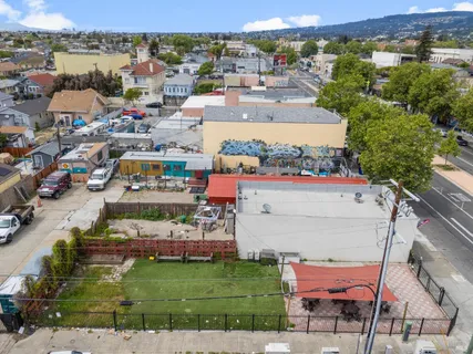 $275,000 | 9337 International Boulevard, Oakland, CA 94603
