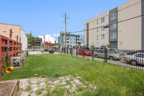 $275,000 | 9337 International Boulevard, Oakland, CA 94603