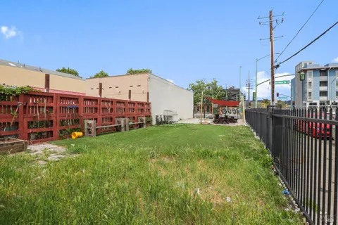 $275,000 | 9337 International Boulevard, Oakland, CA 94603