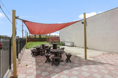 $275,000 | 9337 International Boulevard, Oakland, CA 94603
