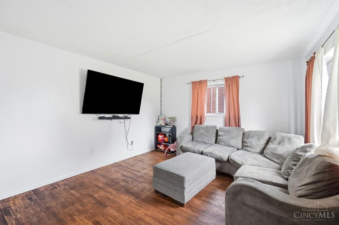 2576 Banning Road Cincinnati, OH 45239 - Photo 8 of 71