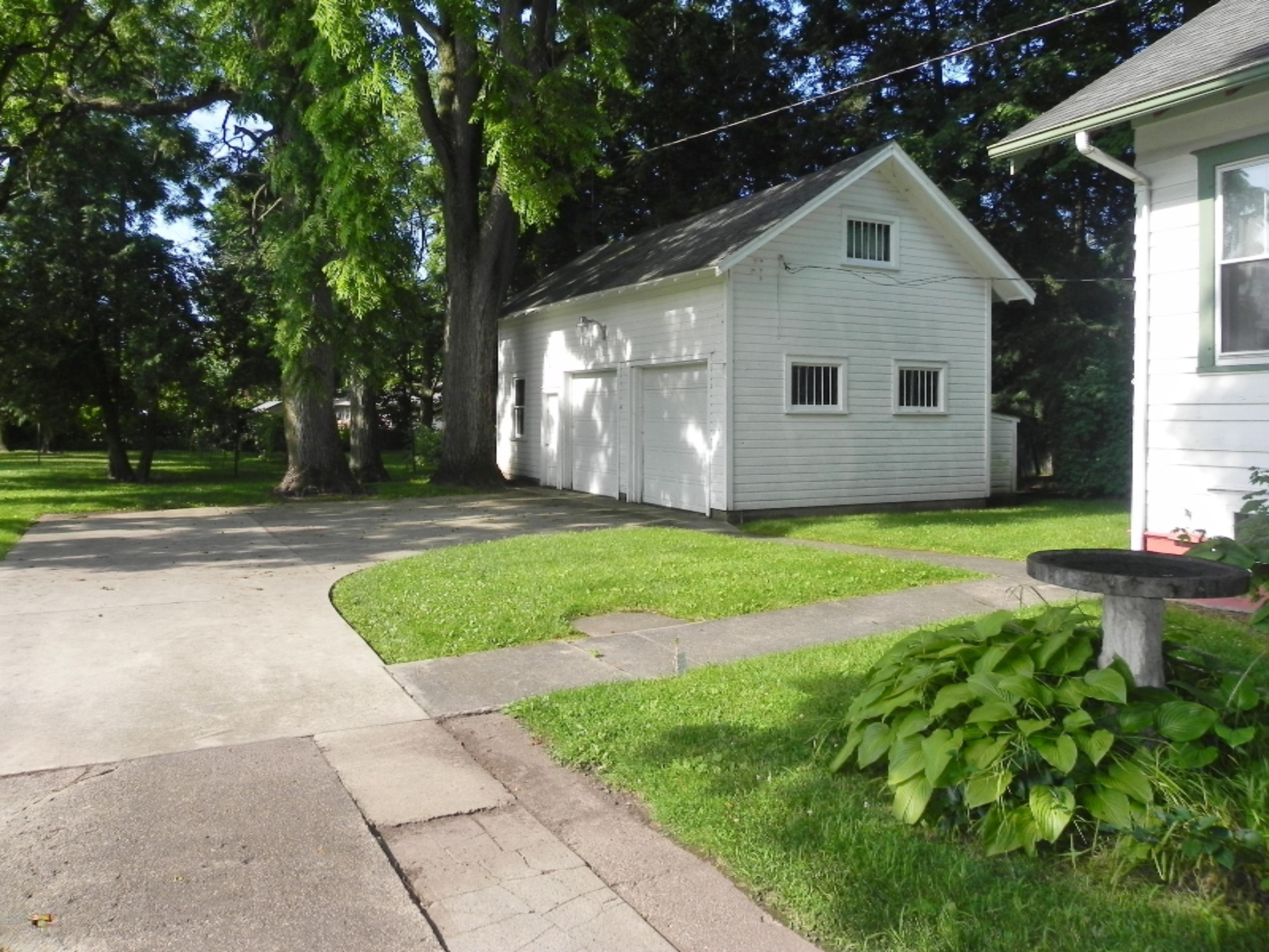 909 East Chicago Road Sturgis, MI 49091 - Photo 4 of 24 DSCN8704