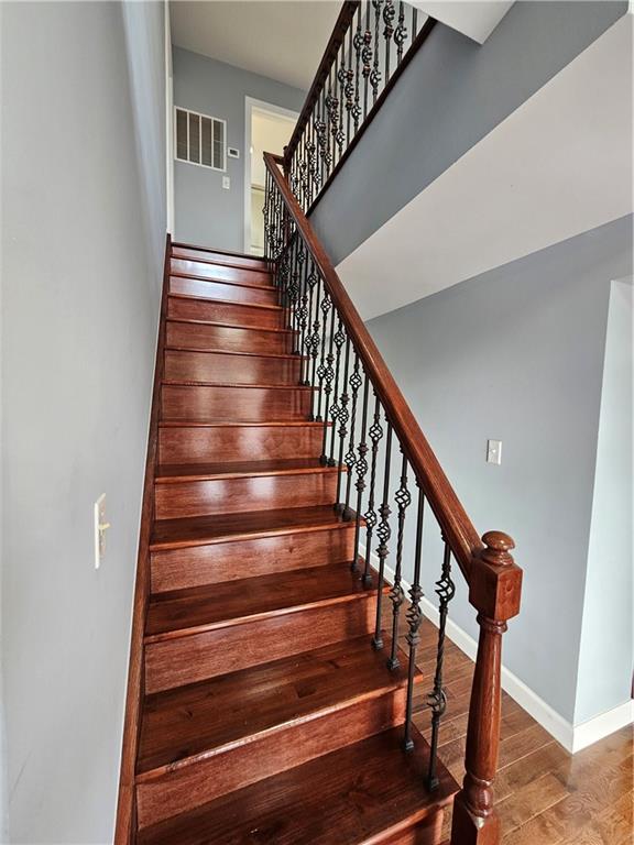 515 Connecticut Avenue Rochester, PA 15074 - Photo 9 of 20 a view of entryway