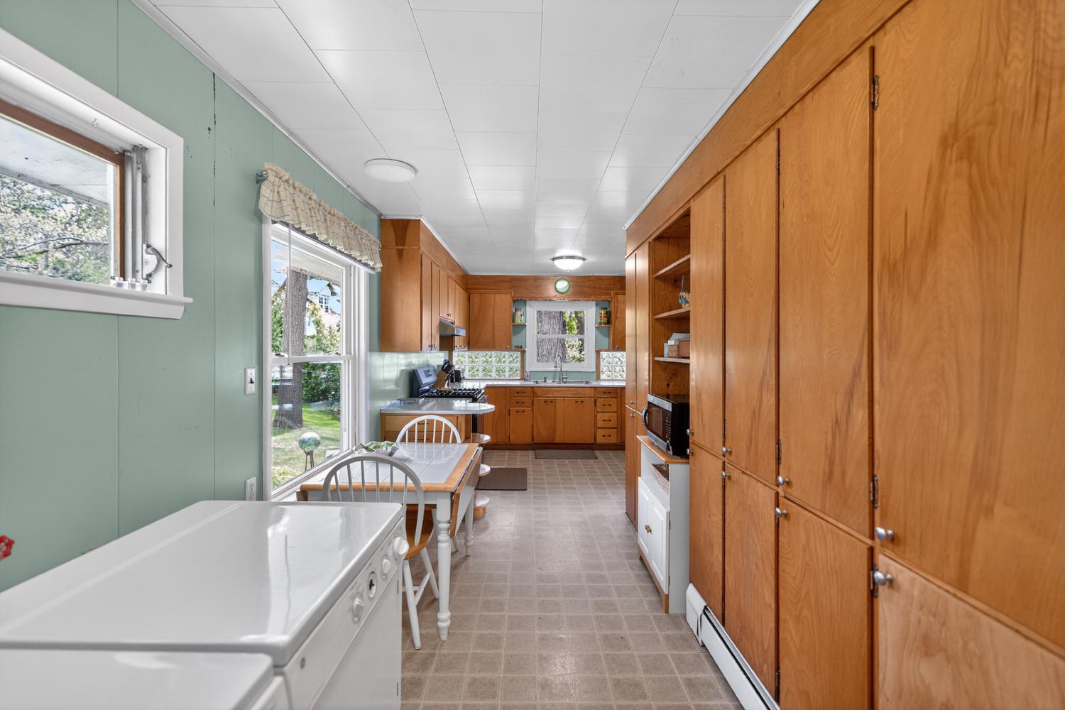 58828 South Burr Oak Road Colon, MI 49040 - Photo 11 of 48 58828 S Burr Oak Rd Colon MI-large-011-0