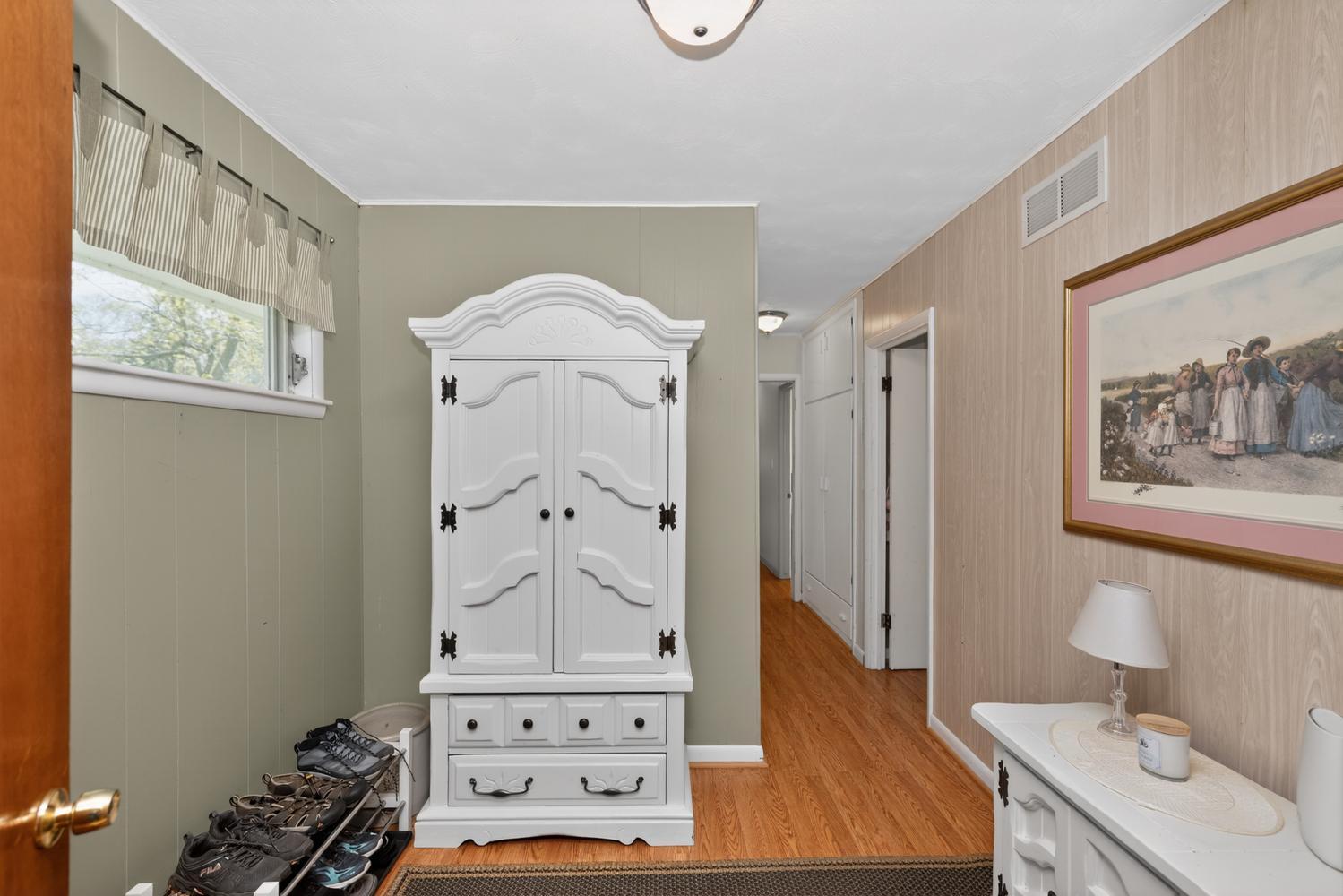 58828 South Burr Oak Road Colon, MI 49040 - Photo 20 of 48 58828 S Burr Oak Rd Colon MI-large-020-0