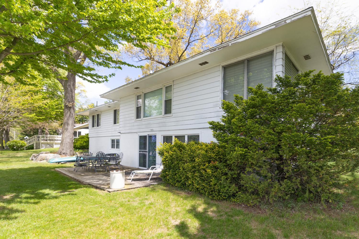 58828 South Burr Oak Road Colon, MI 49040 - Photo 37 of 48 58828 S Burr Oak Rd Colon MI-large-037-0