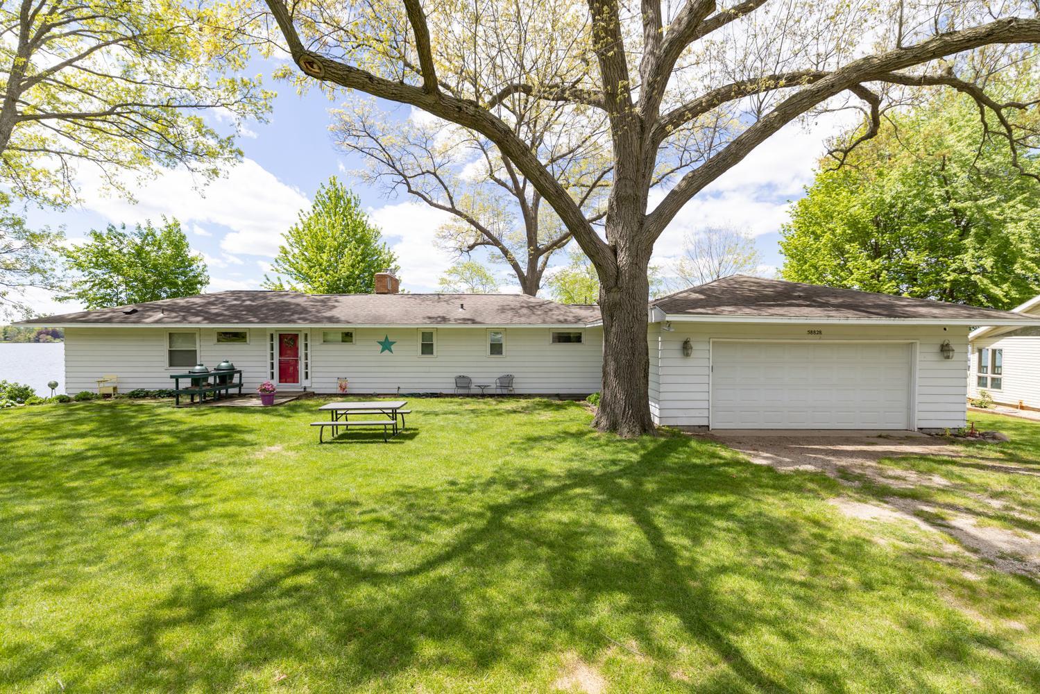 58828 South Burr Oak Road Colon, MI 49040 - Photo 6 of 48 58828 S Burr Oak Rd Colon MI-large-006-0