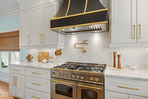 $1,400,000 | 111 Riverside Avenue, Morehead City, NC 28557