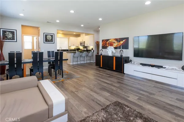 $759,900 | 5786 Acacia Lane, Lakewood, CA 90712