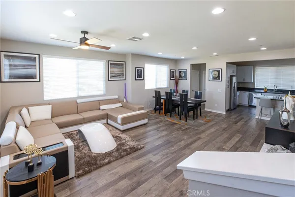 $759,900 | 5786 Acacia Lane, Lakewood, CA 90712