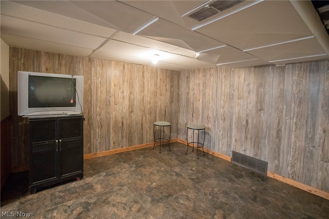 1423 Raleigh Boulevard Akron, OH 44321 - Photo 17 of 24 Gallery Image 17