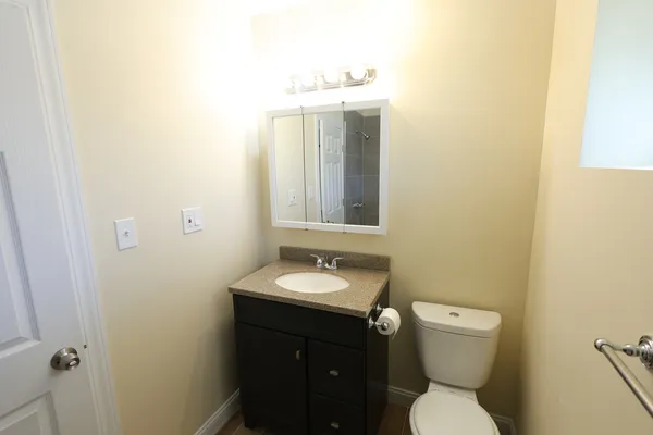 $1,900 | 6157 West Belmont Avenue, Unit 1F, Chicago, IL 60634