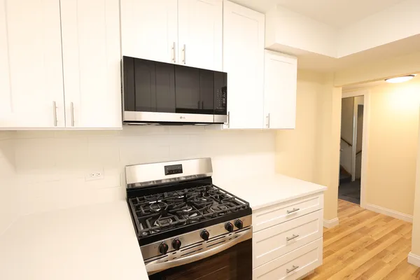 $1,900 | 6157 West Belmont Avenue, Unit 1F, Chicago, IL 60634