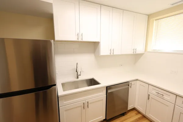 $1,900 | 6157 West Belmont Avenue, Unit 1F, Chicago, IL 60634