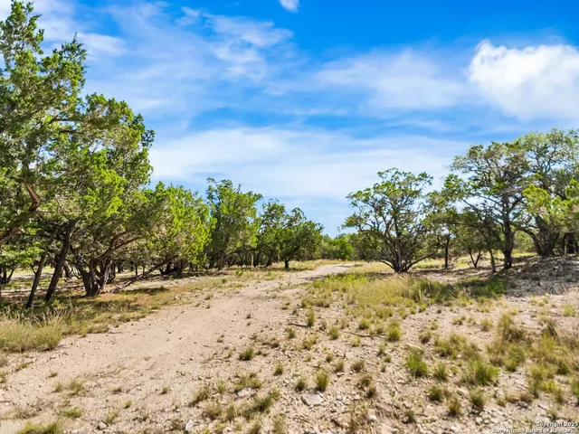 $1,350,000 | 4366 Whartons Dock Road, Bandera, TX 78003