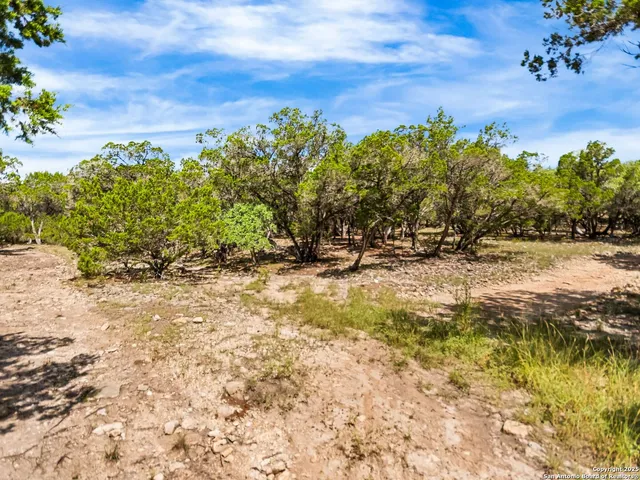 $1,350,000 | 4366 Whartons Dock Road, Bandera, TX 78003