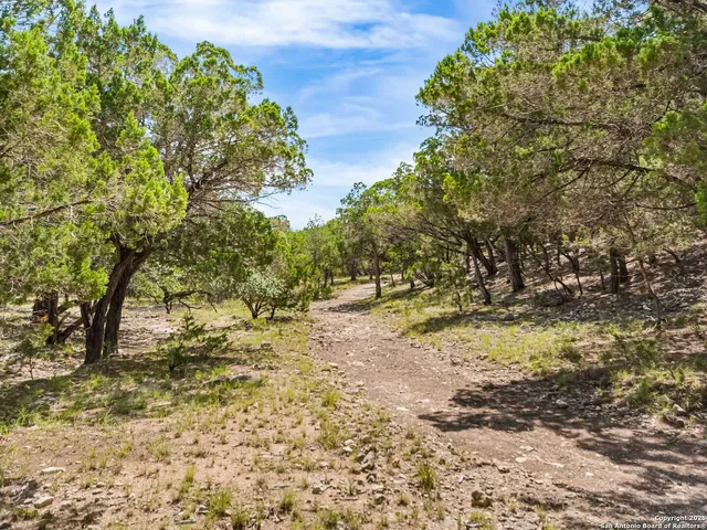 $1,350,000 | 4366 Whartons Dock Road, Bandera, TX 78003