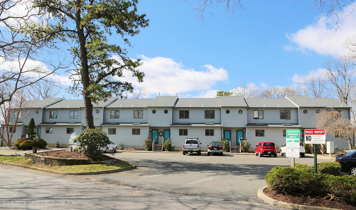 1525 Hulse Road, Unit 8 Point Pleasant, NJ 08742 - Photo 3 of 19 1T4A9606