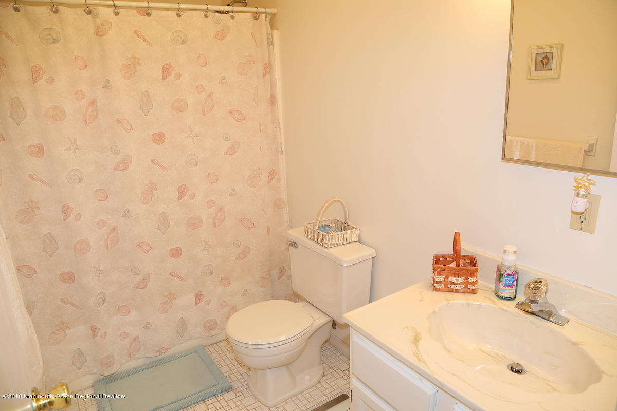 1525 Hulse Road, Unit 8 Point Pleasant, NJ 08742 - Photo 8 of 19 1T4A9713