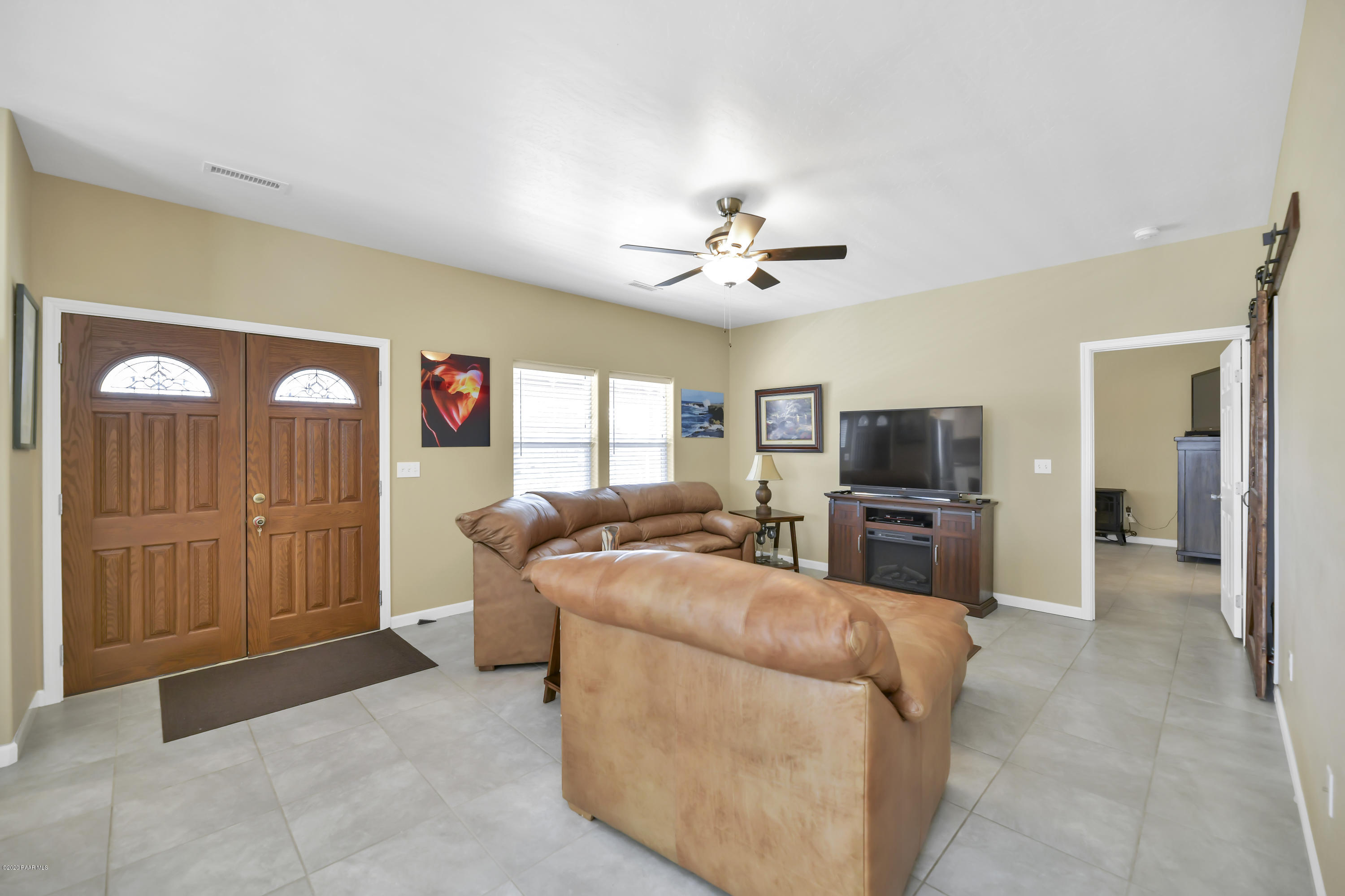 17472 East Jackrabbit Road Mayer, AZ 86333 - Photo 11 of 26 Great Room