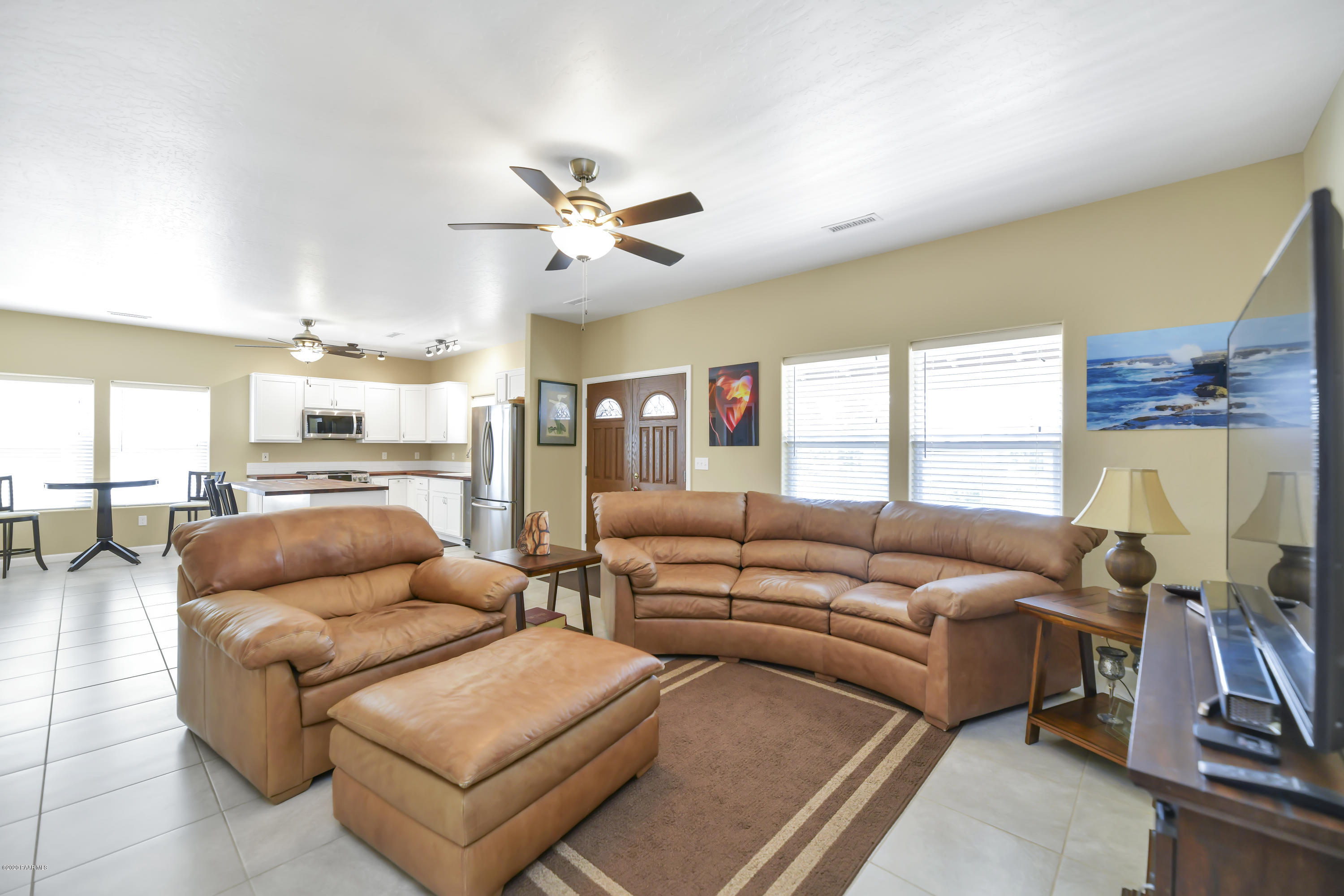 17472 East Jackrabbit Road Mayer, AZ 86333 - Photo 12 of 26 Great Room